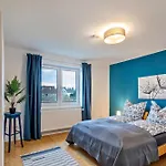 Apartment Hangarstein *